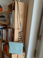 Kleine türkisfarbene Handtasche von Pull&Bear
