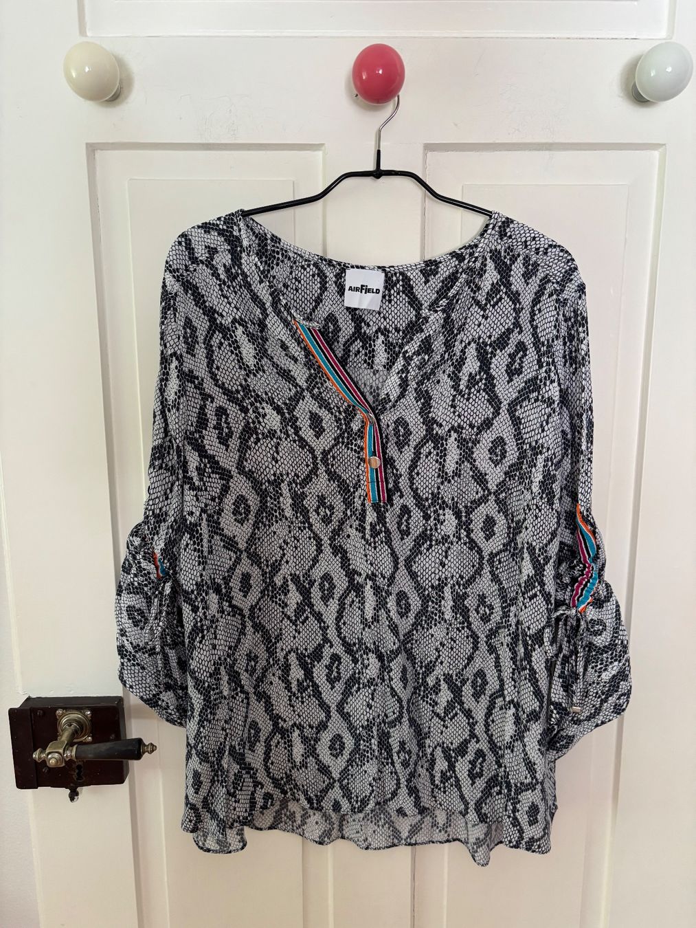 Airfield Camicette: Airfield Bluse, neu, 44. cool, NP: 240.- – Nuovo (secondo la descrizione) da St.Gallen venduto da shiwi12 4