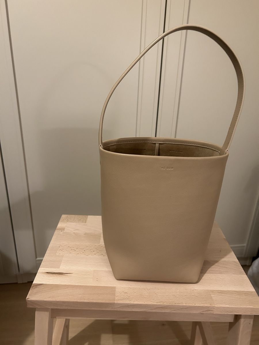 The Row Borse: THE ROW Tasche – Usato da Zürich venduto da ahu_65f6