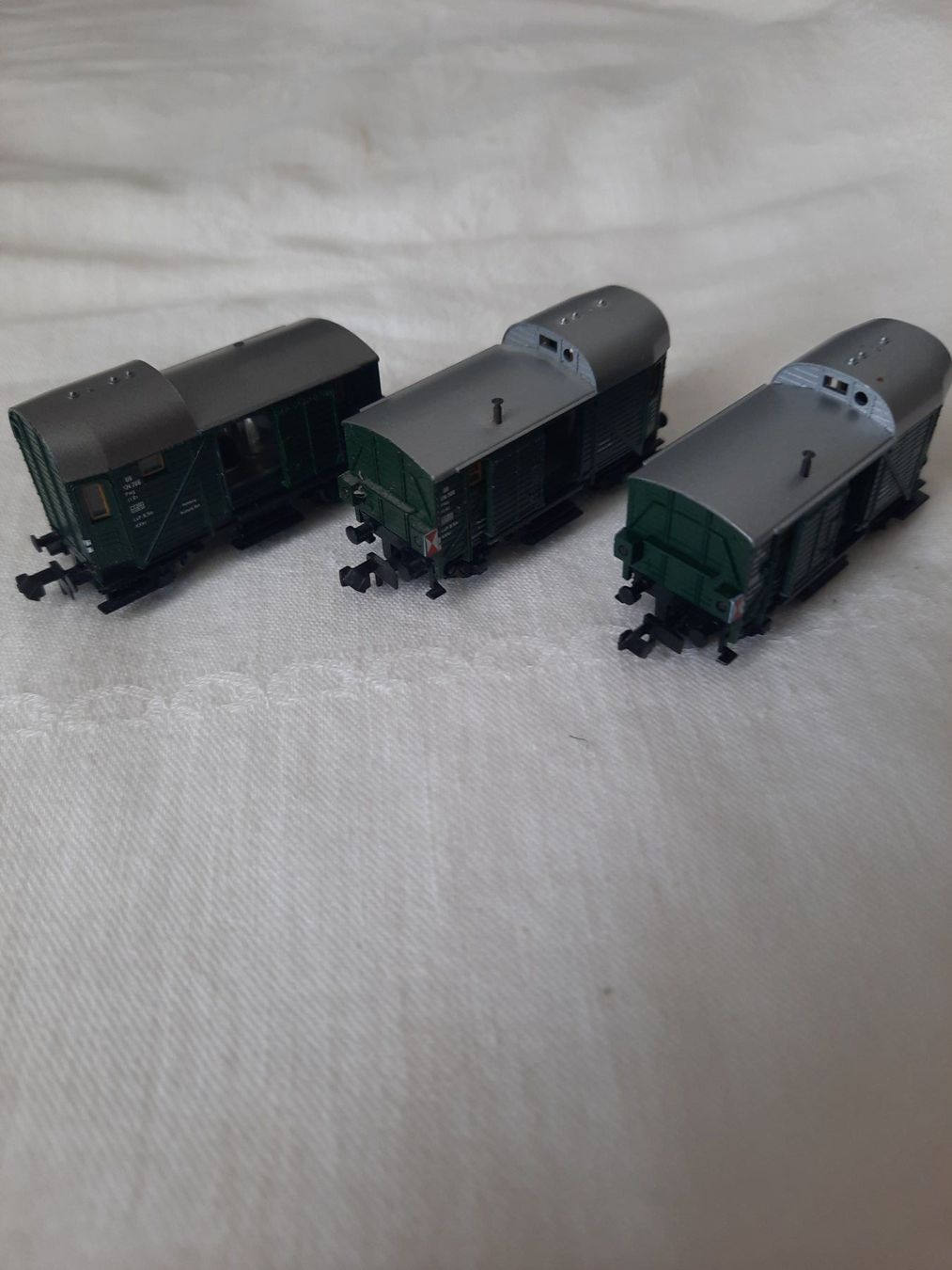 Fleischmann Modellini di ferrovie: 3 WAGONS MARCHANDISES – Usato da Biel/Bienne venduto da mic_6nnh 2
