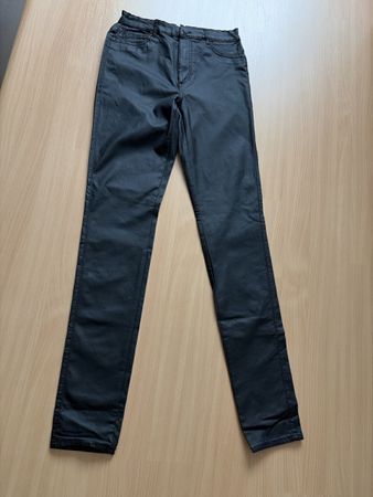 Damen Hose ONLY schwarz Grösse L 36 Lederoptik