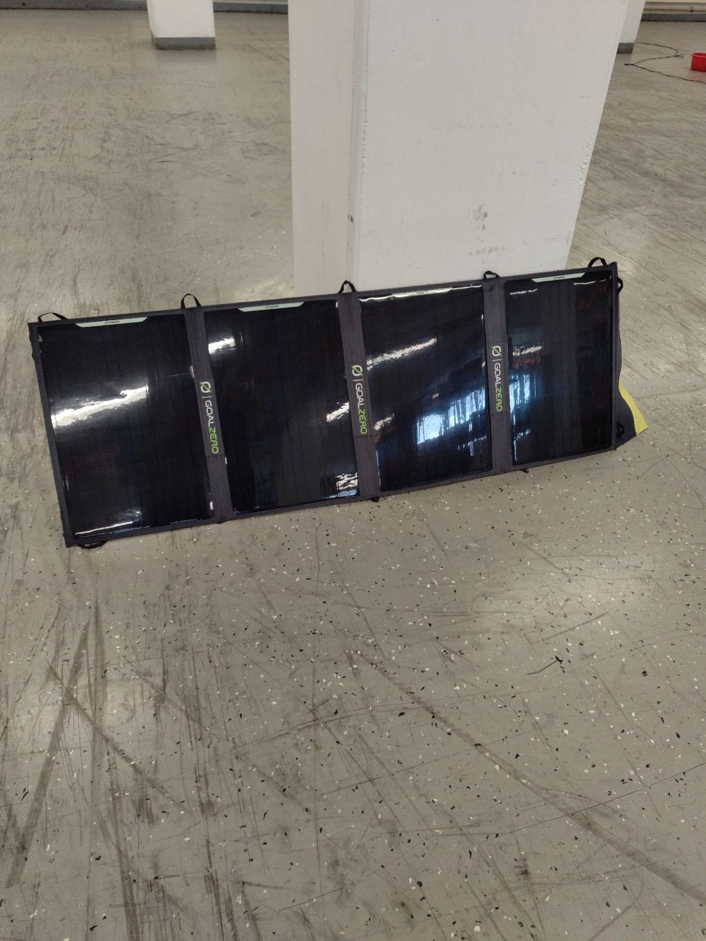 Goal Zero Dispositivi a energia solare: Goal Zero 100 Watt Solarpanel portable – Usato da Scherz venduto da texmanu 2