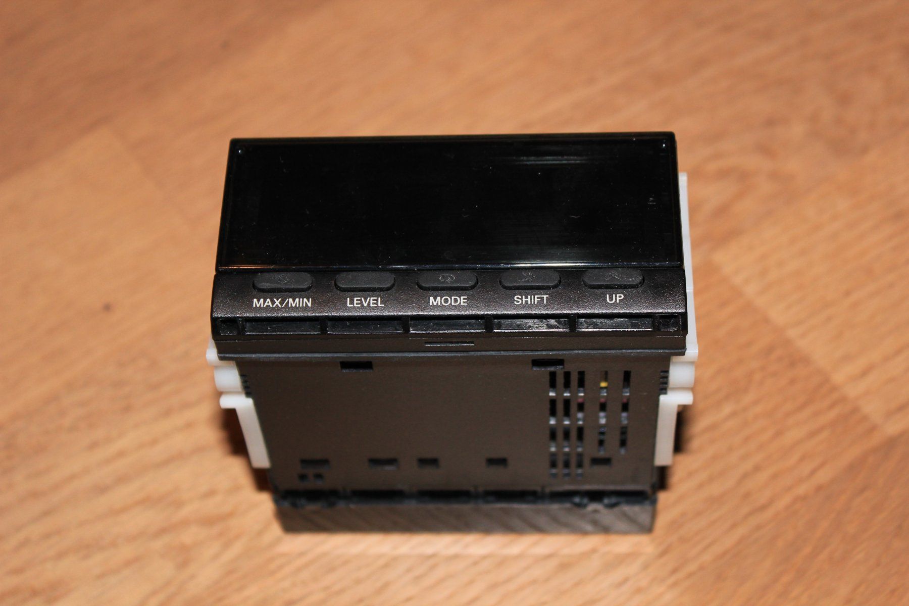 Omron Componenti elettronici: Omron Multifunktionsanzeige – Usato da Männedorf venduto da biancyur