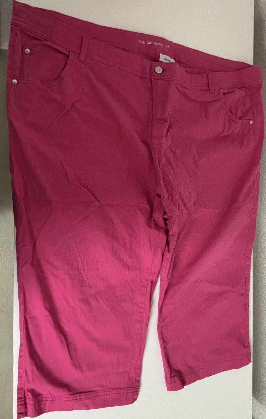 Pantaloni: Pinke C&A Caprileg Hose 7/8 – Usato da Buchs AG venduto da SellAndBuyX 2