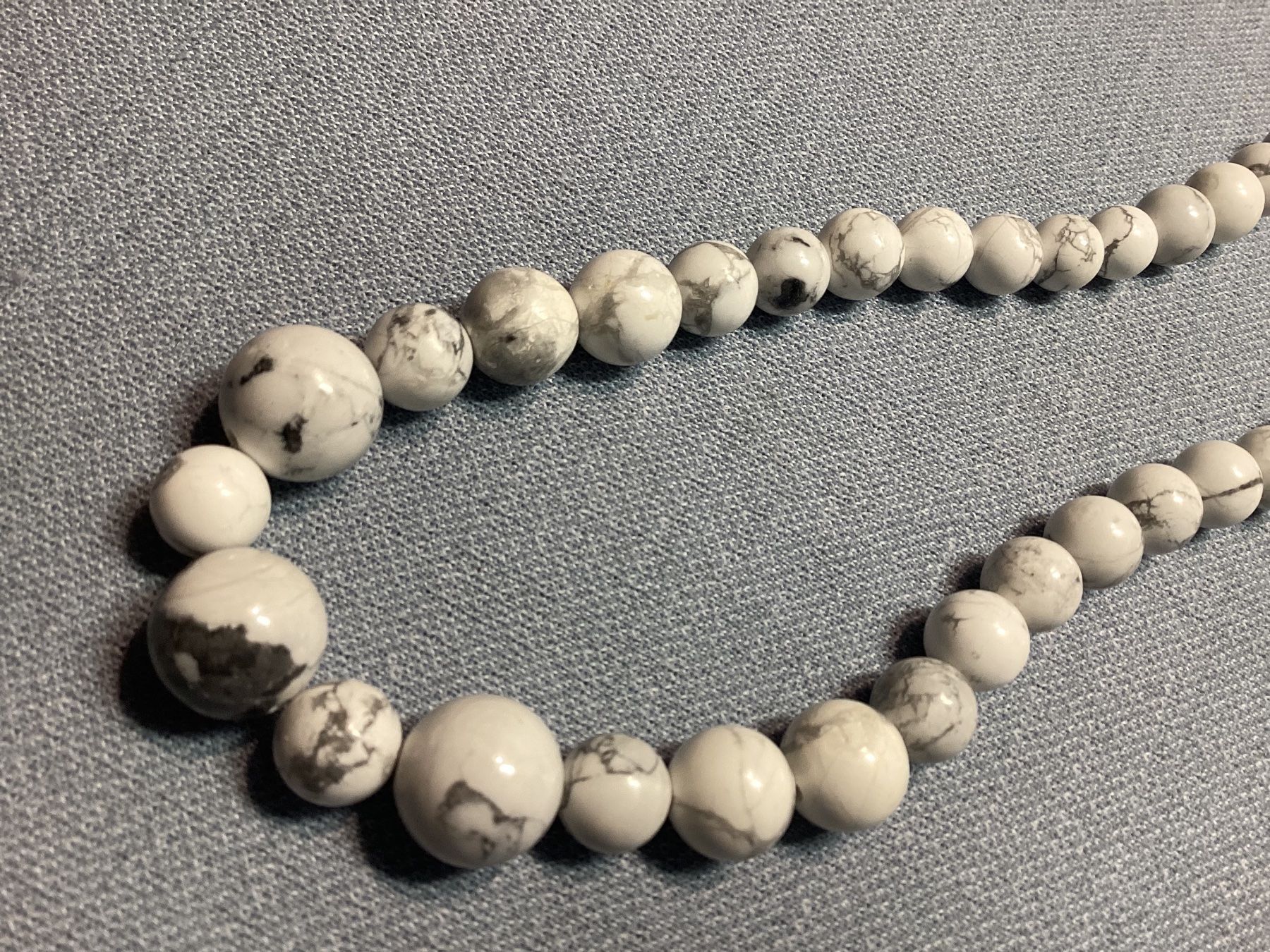 Catenine: natürlicher Howlith - Edelstein Heilstein Kette – Nuovo e nell'imballaggio originale da Laax venduto da kri_95f5 5