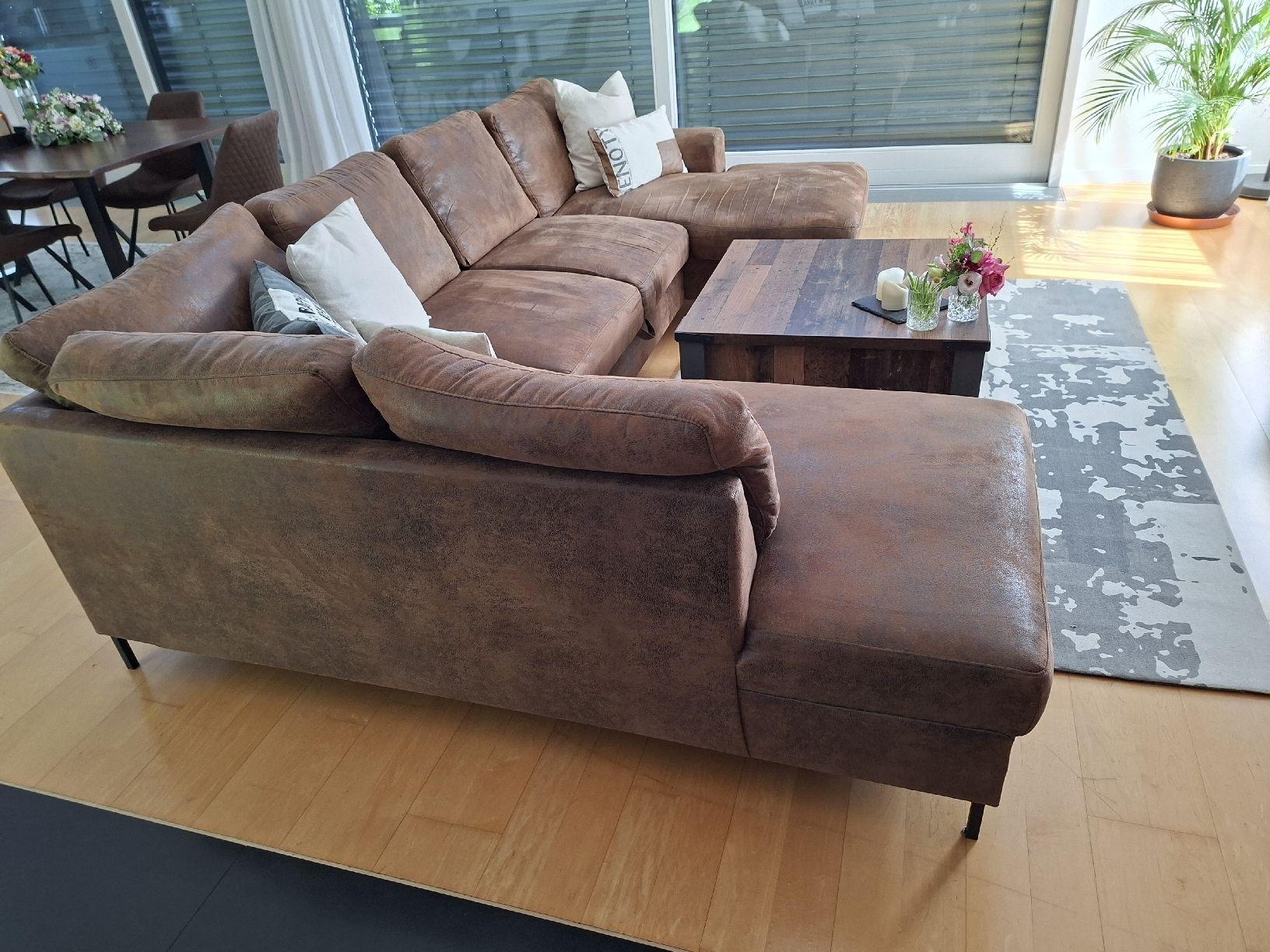 Sofas: Grosses Dunkelbraunes Schlafsofa – D'occasion à Meggen par mar_yzb2 3