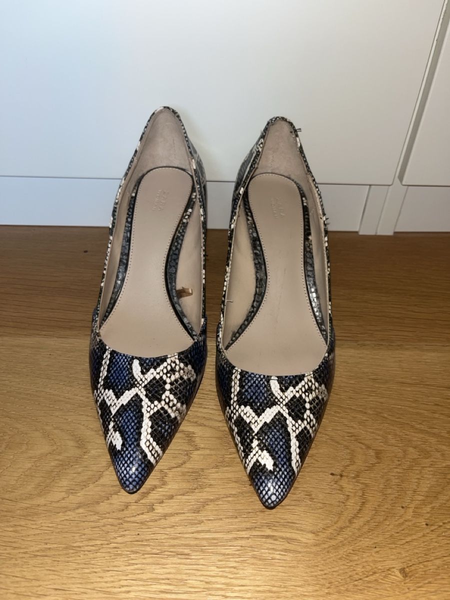 Zara Scarpe da donna: Snake Heels - Zara – Nuovo (secondo la descrizione) da Gockhausen venduto da joanannina 1