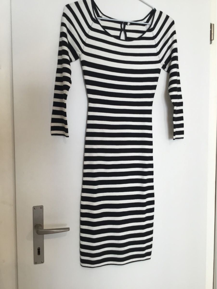Vestiti: Schwarz/Weiss gestreiftes Strickkleid Grösse S – Usato da Aarau venduto da romiana01 3