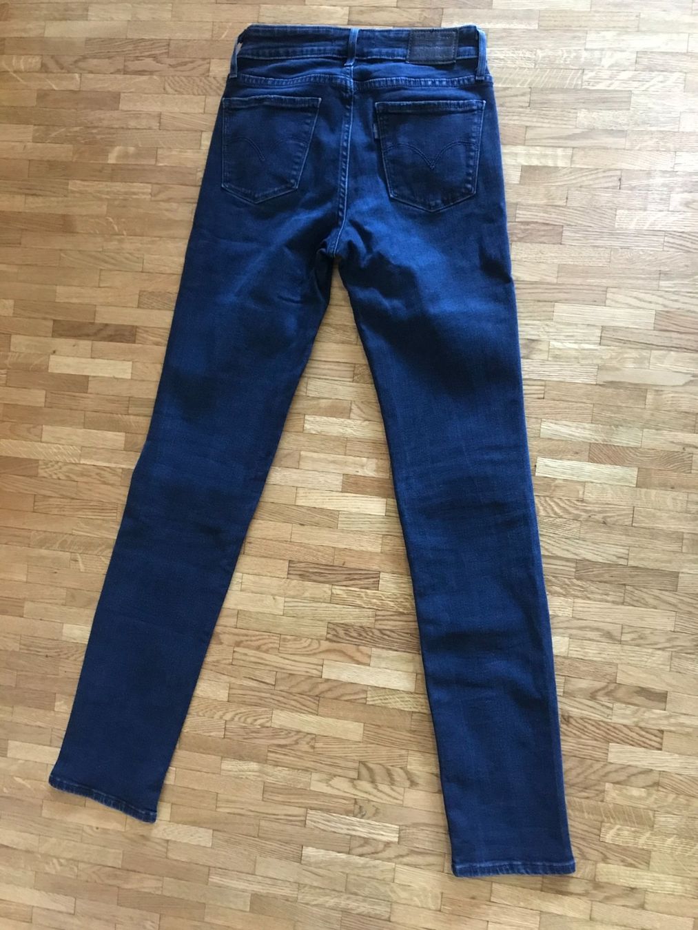 Jeans: Levis 712 Slim W25 L32 – Nuovo (secondo la descrizione) da Meyrin venduto da dijin 3