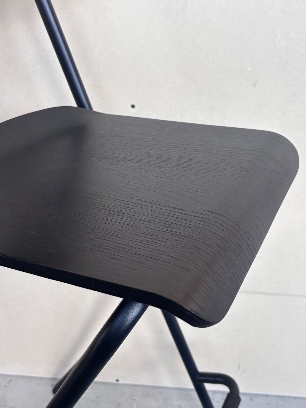 Set de table et chaises: Lot table haute + 4 chaises de bar – D'occasion à Villars-sur-Glâne par cla_w5s7 3