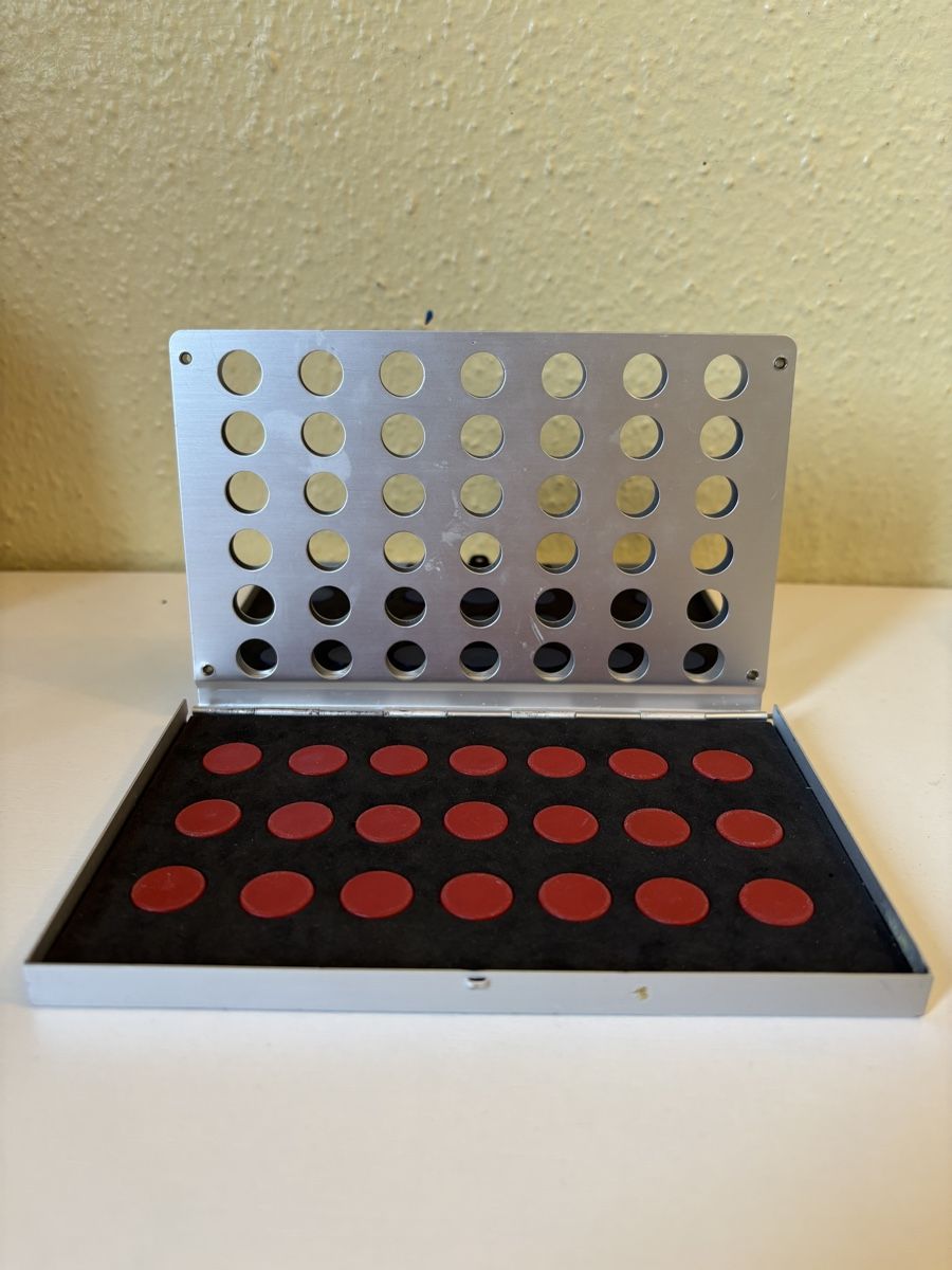 Spiele: Reisespiel 4 gewinnt Vintage – Gebraucht aus Zürich von Sime23