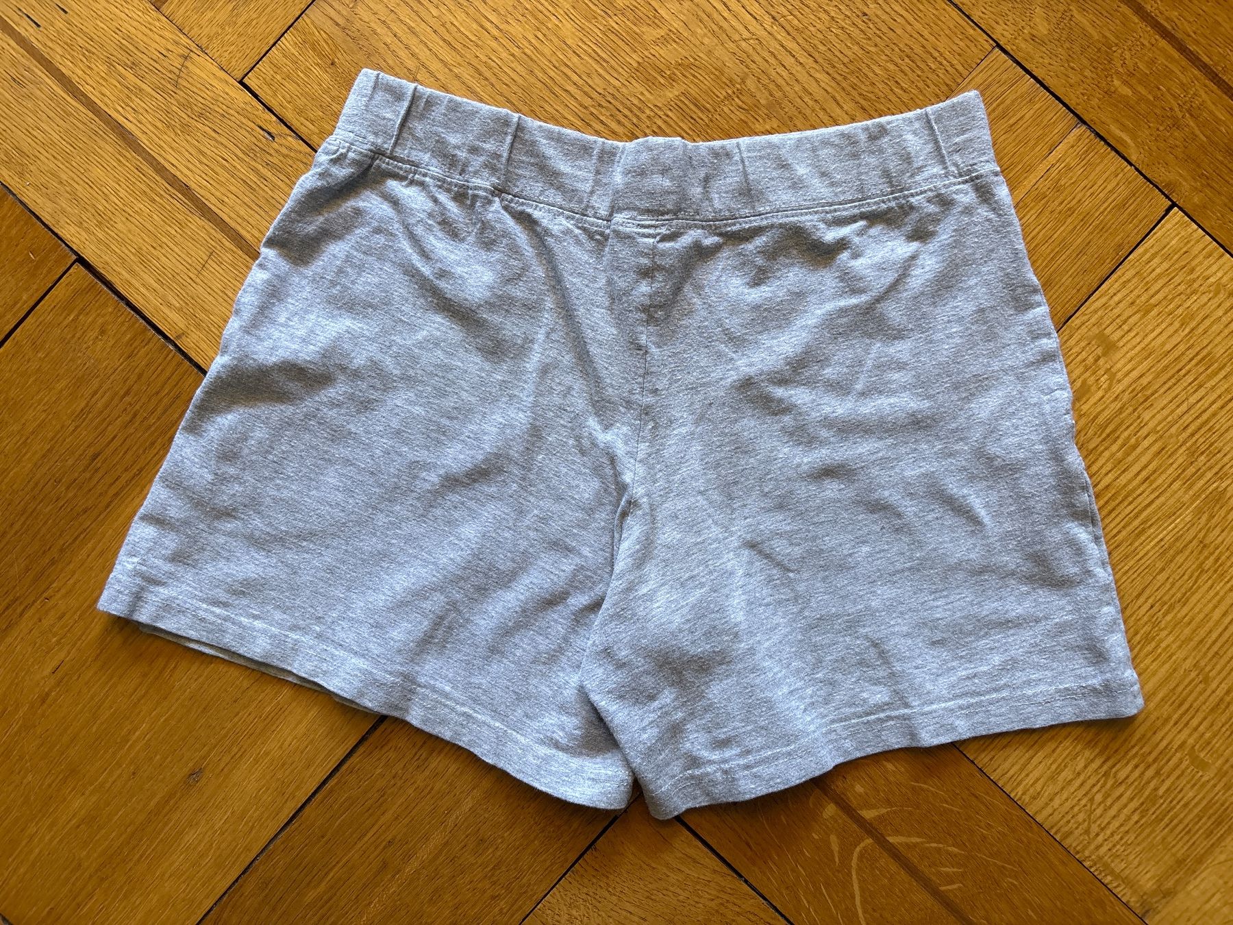 Pantaloni: Graue kurze Hose, Gr. 152 SOFORTKAUF – Usato da Genève venduto da Livsonman 1