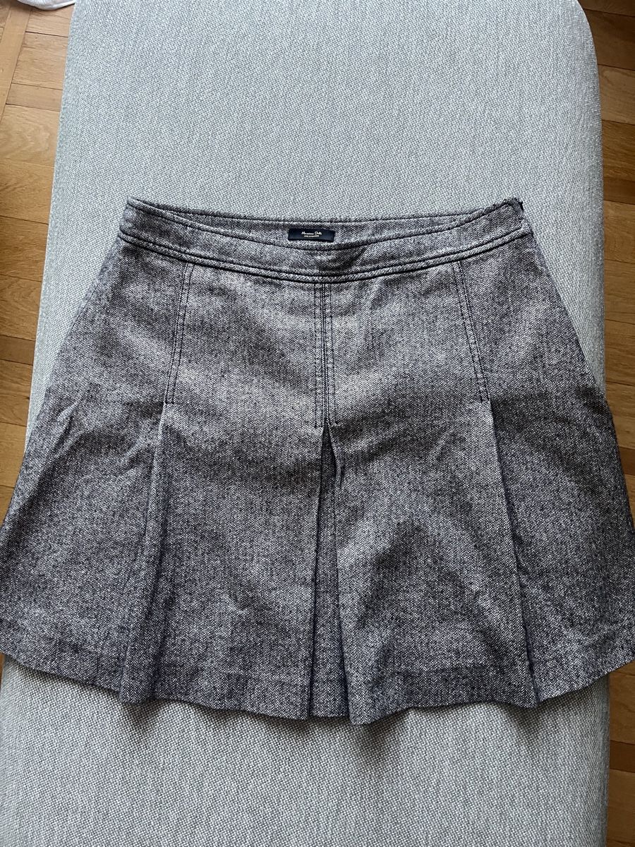 Massimo Dutti Gonne: Massimo Dutti Skirt - Pleated Wool Blend  L – Usato da Küssnacht am Rigi venduto da Roxxy