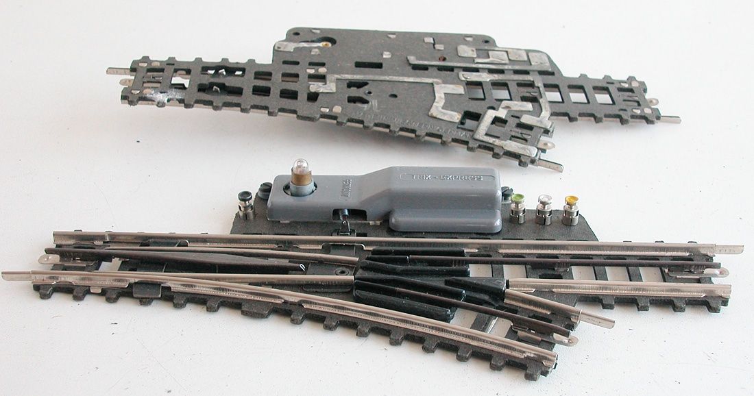 Trix Modellini di ferrovie: Trix Express Weichenpaar elektrisch Spur H0 – Usato da Oberwil BL venduto da Klang 1
