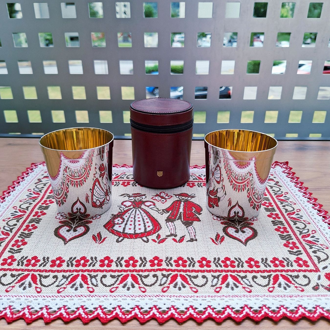 Bicchieri: Set de voyage VW | Jerome Leplat | 2 grands gobelets – Usato da Sion venduto da XeniyaX 1
