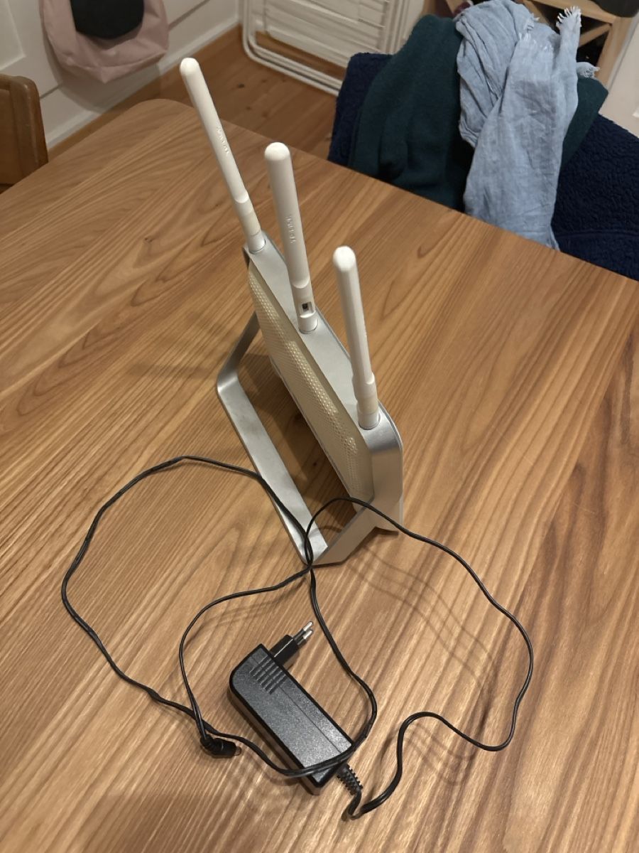TP-Link Modem & Router: TP-Link Router gebraucht mit Netzteil – Usato da Winterthur venduto da mirlitirli 3