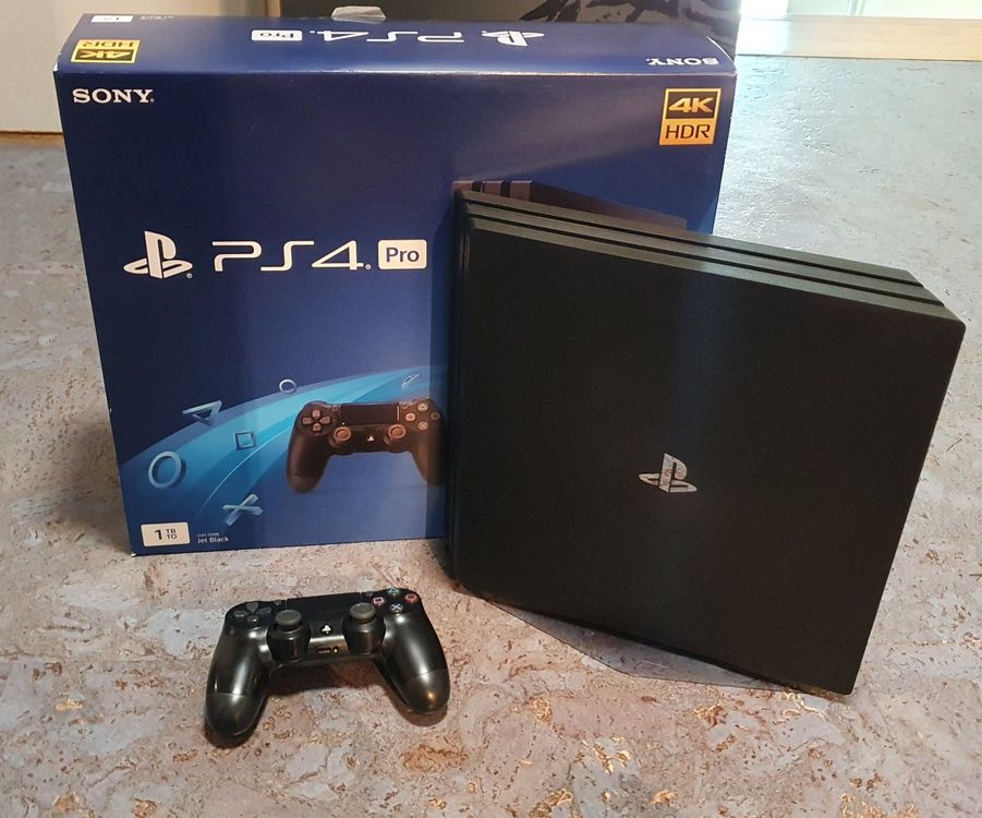 Sony Ps Pro Tb Konsole Schwarz Inkl Vertikaler Standfuss Kaufen Auf Ricardo