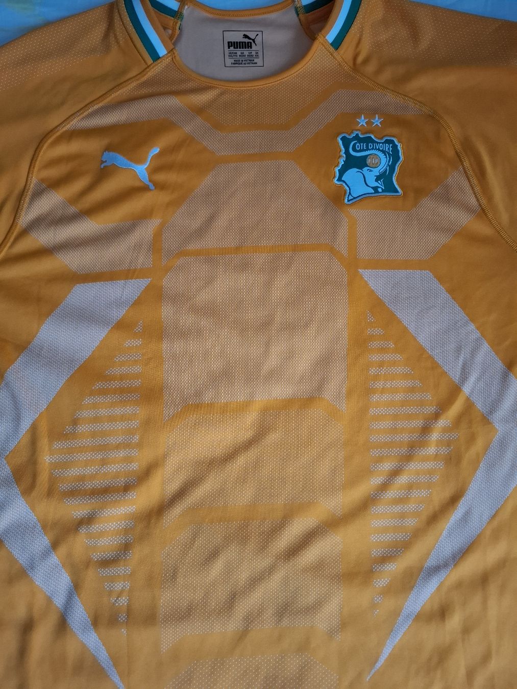 Puma Canottiere & Pantaloni: Original Elfenbeinküste 2018 Trikot – Usato da Pratteln venduto da eri_t65l 1