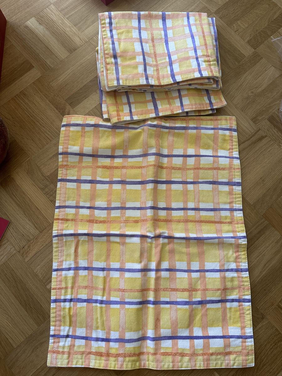 Ikea Set di tavolo e panche: Ikea neu Tischset – Nuovo (secondo la descrizione) da Basel venduto da hhh_8vl9 1