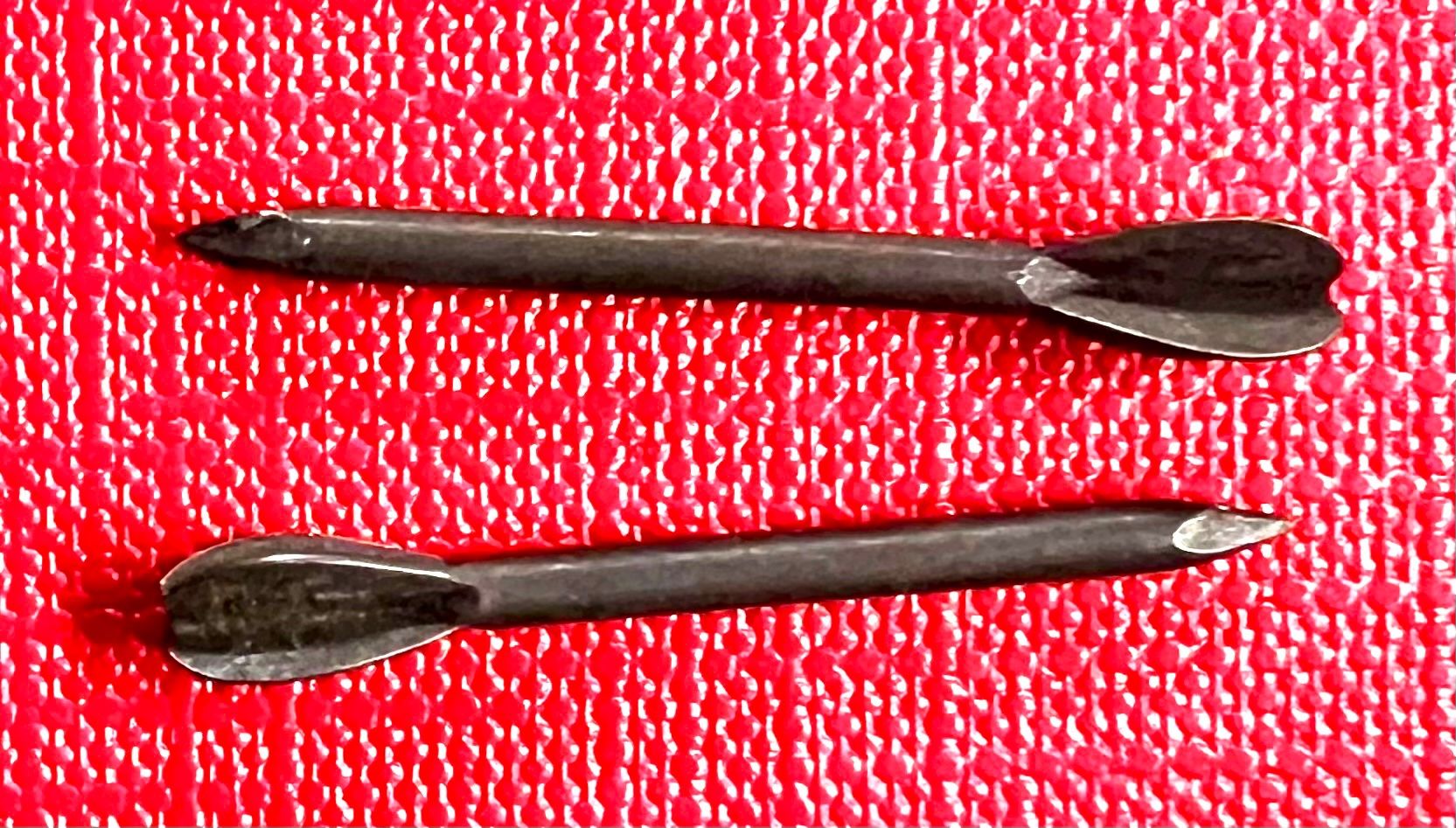 Freccette: 2 Flèches fléchettes Dart Pfeil époque Vietnam – Usato da Nyon venduto da 65d45