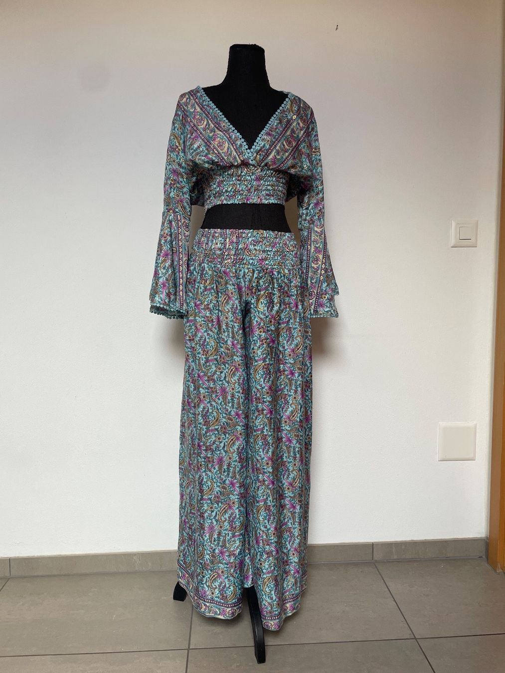Gonne: Boho Maxihosenrock und Bluse aus Seide – Nuovo (secondo la descrizione) da Sigriswil venduto da ck56 3