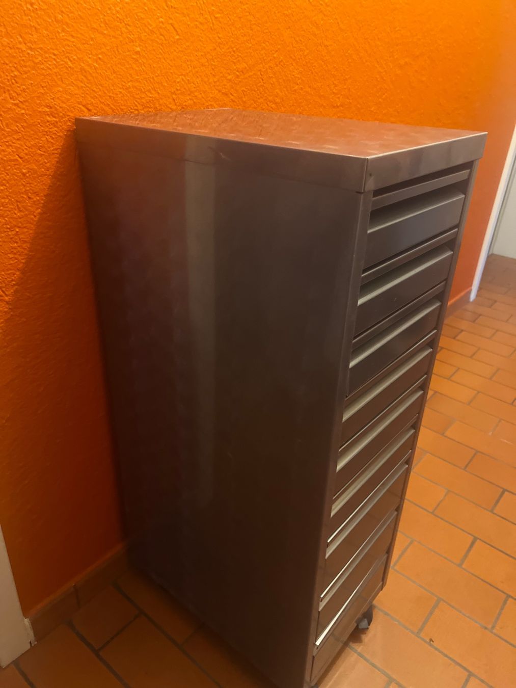 Korpus: Metall Schubladenschrank Rollcontainer 9 Schubladen – Gebraucht aus Oberengstringen von Cici7 2
