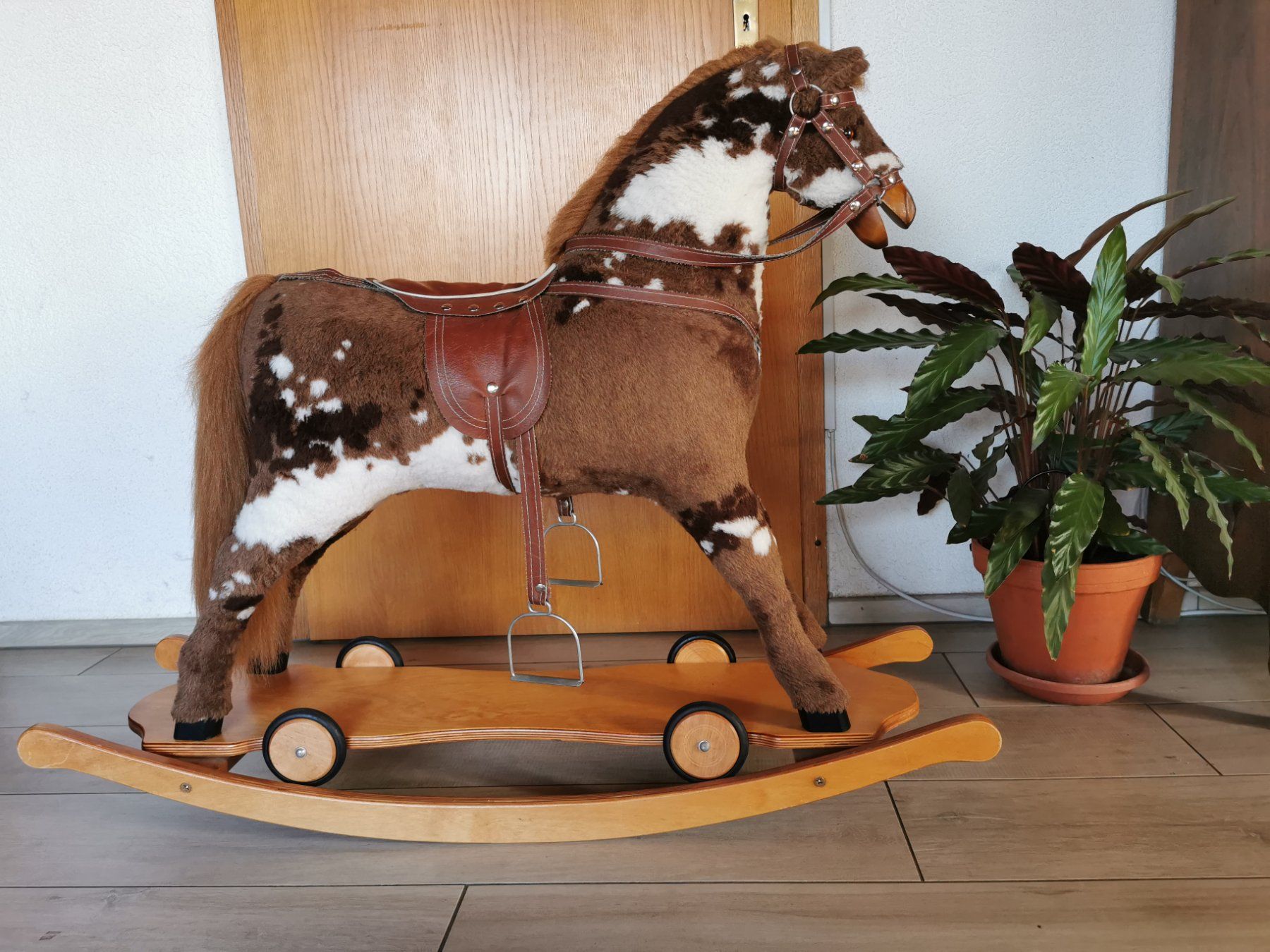 Giocattoli: Cheval à bascule - Schaukelpferd – Usato da Veytaux venduto da lelivreouvert 1