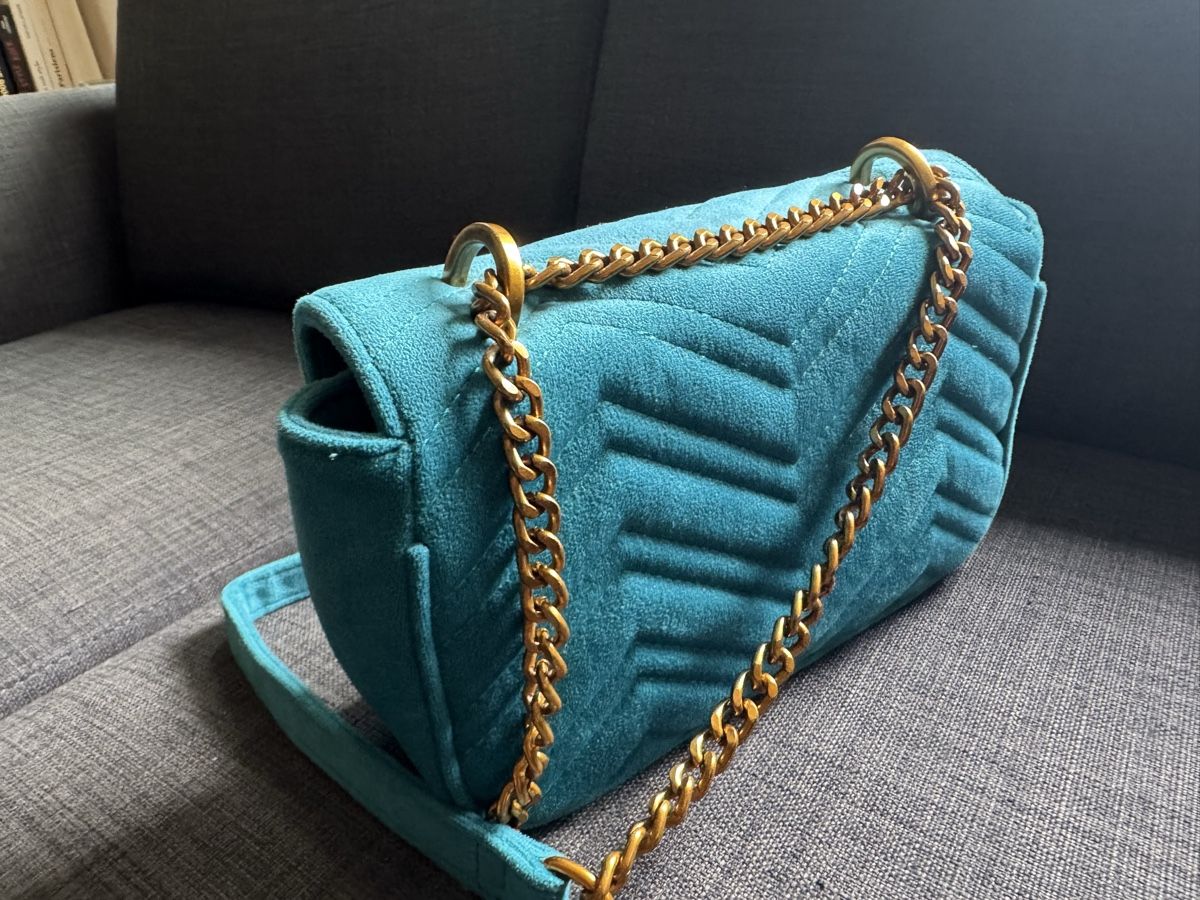 Altro in  Abbigliamento & Accessori: Petit sac de soirée en velours  – Usato da Geneve venduto da nad_26qm 1
