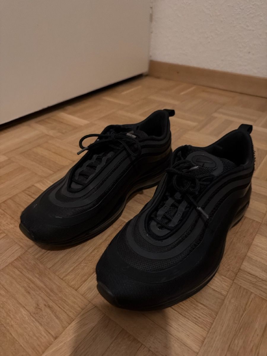 Nike Scarpe da uomo: Chaussures Nike Air Max 97 – Usato da Châtelaine venduto da Diogo.138