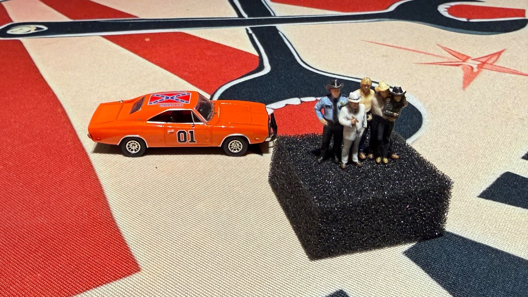 Brekina Modellini d'auto: Columbo Figuren & Auto 1:87 – Nuovo e nell'imballaggio originale da Basel venduto da Zomeg 9