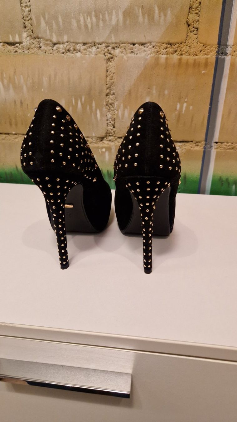 Damenschuhe: Escarpins cloutés – Gebraucht aus PORRENTRUY von tin_ff6p 1