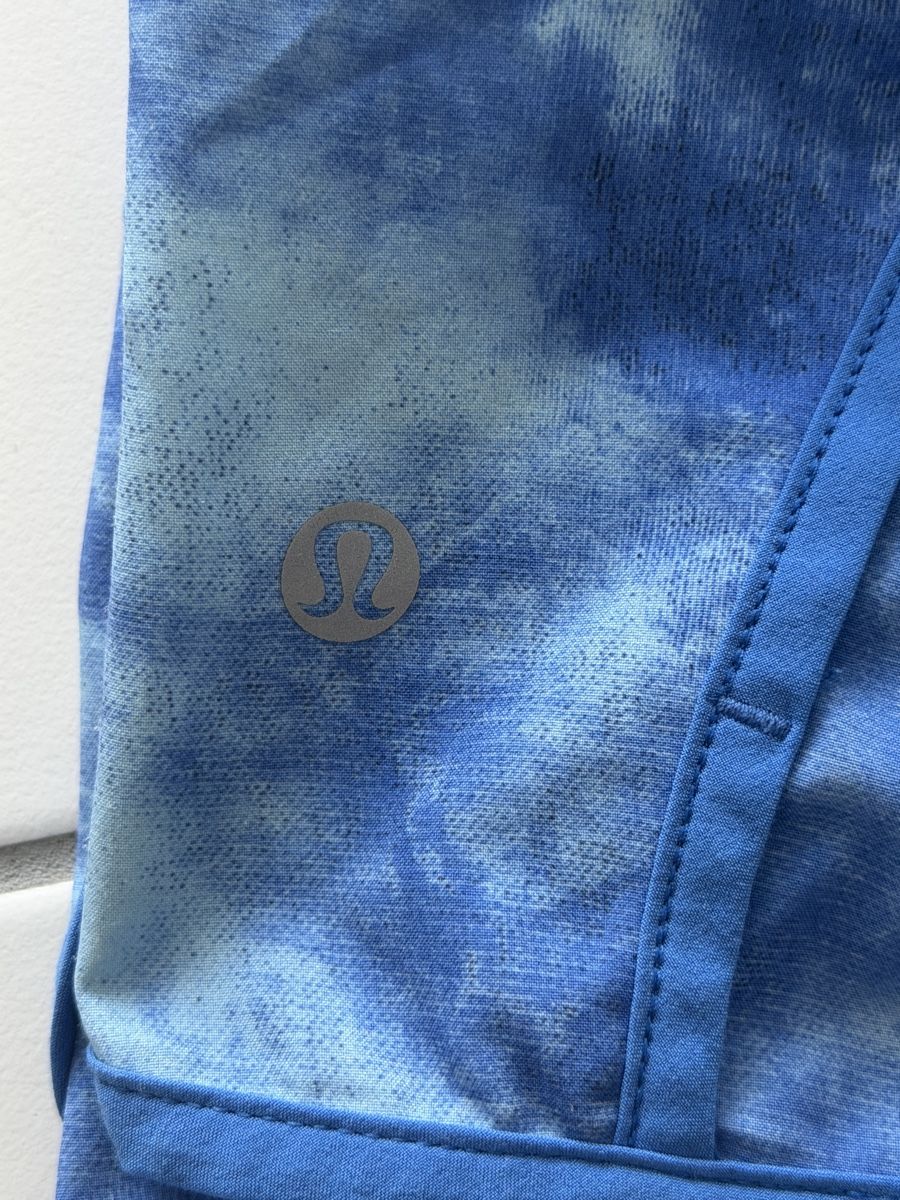 Lululemon Pantaloni: Lululemon Shorts 6 – Usato da Schmerikon venduto da 80zz08 2