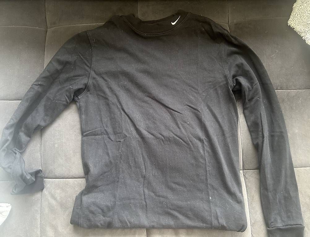 Pullover & Sweatshirts: Nike Pullover – Gebraucht aus Rudolfstetten von mel_q6mh