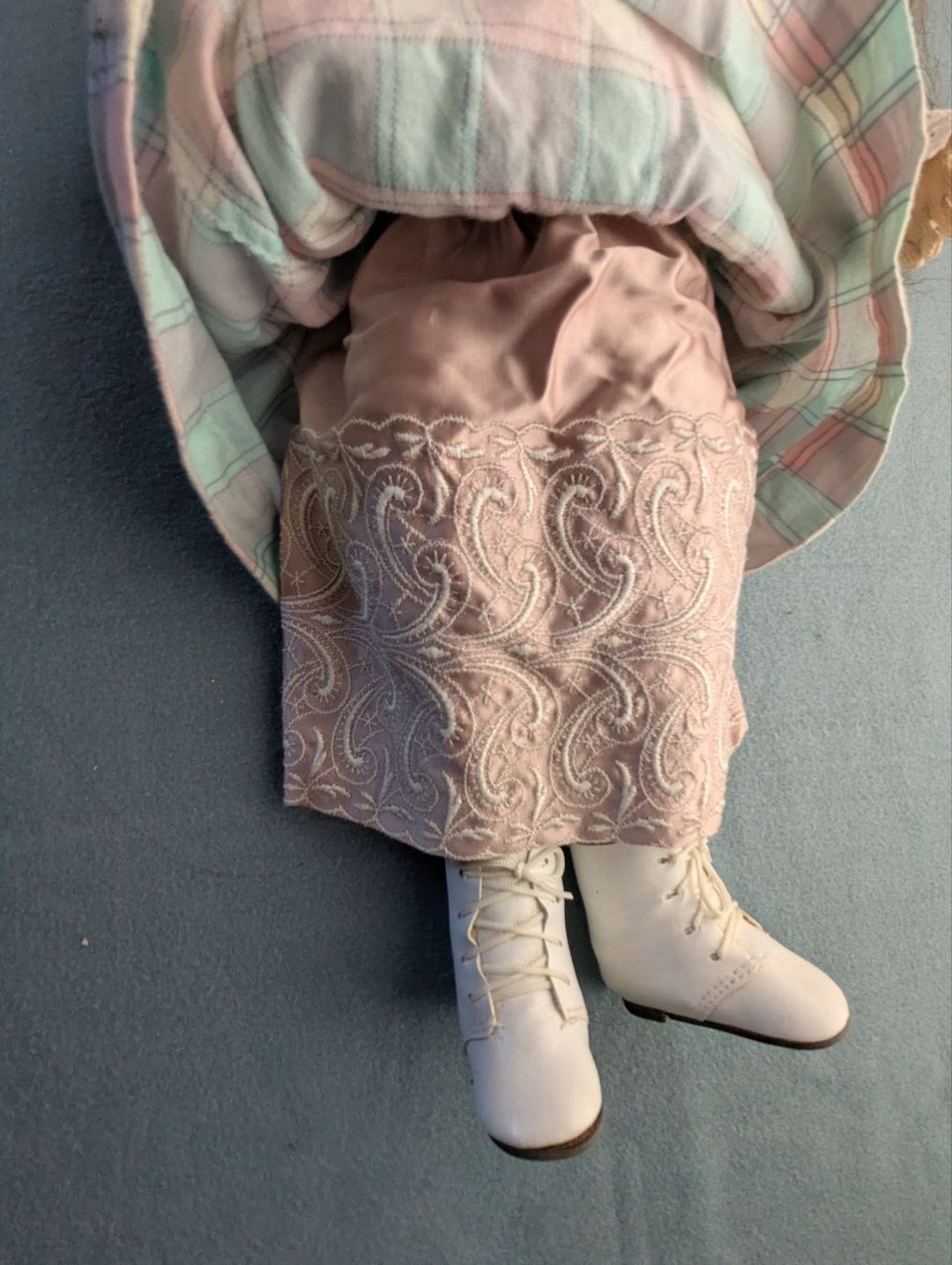 Puppen: Nostalgische Stoffpuppe, mit Sessel und Halter, ca. 50cm – Gebraucht aus Goldingen von YouAreMySunshine 2