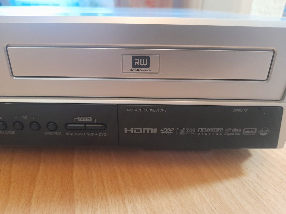 TechLine DVRC 800 DVD/VHS Rekorder mit HDMI Dolby Digital | Kaufen auf ...