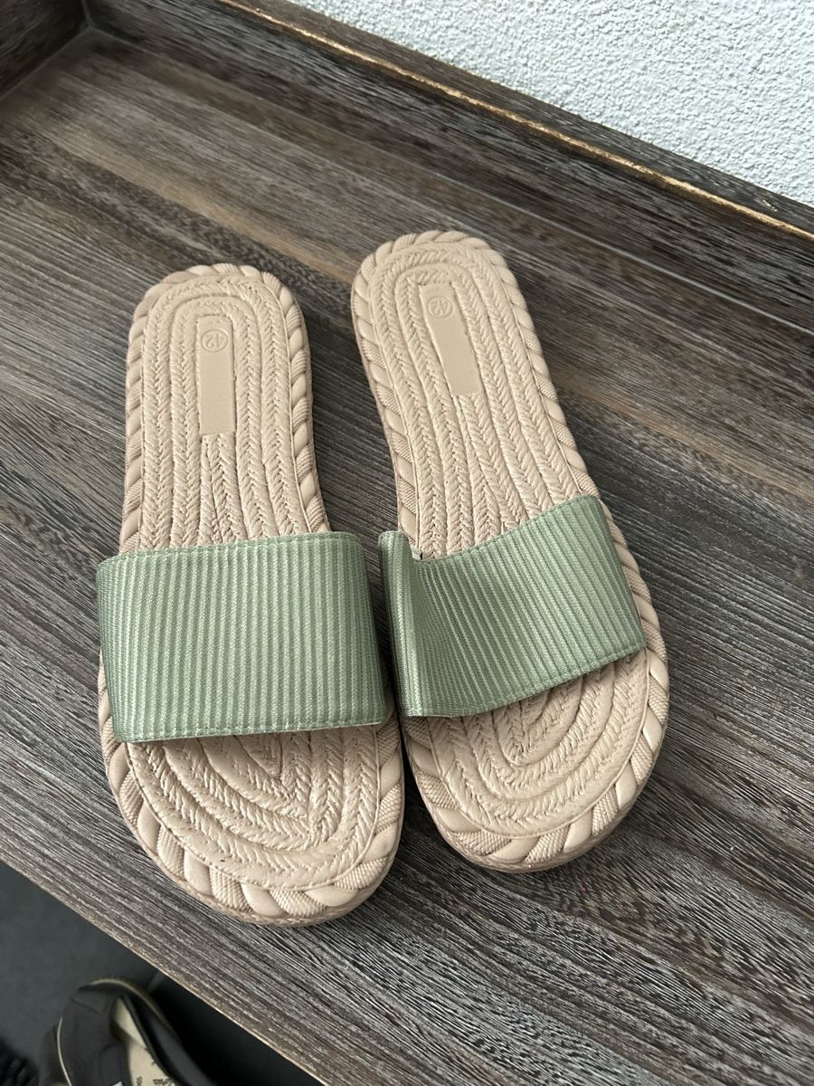 Scarpe da donna: Sommerliche, neue Pantoletten Gr.42 – Nuovo (secondo la descrizione) da Beringen venduto da Sternli650