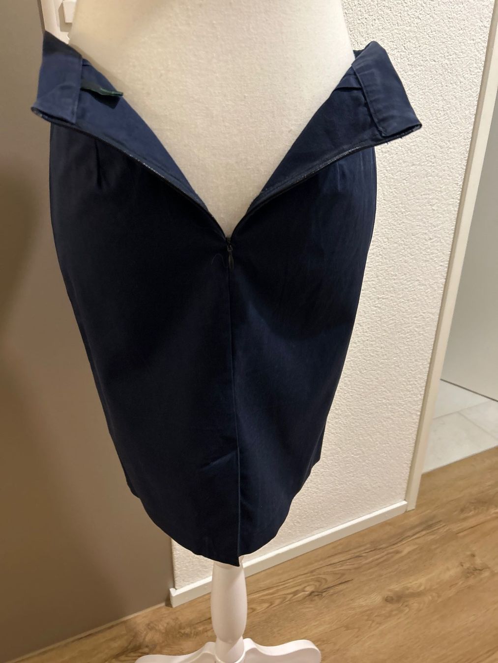 Benetton Gonne: Jupe dunkelblau von Stile Benetton – Usato da Brunnen venduto da Nala2929 4