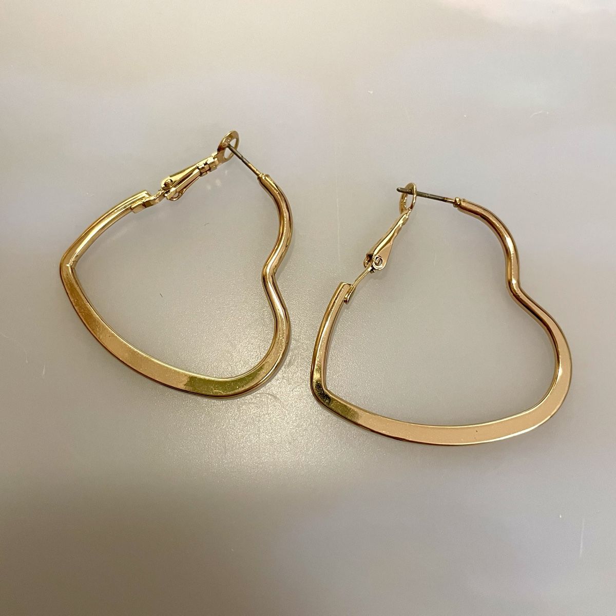 Ohrringe & -stecker: Ohrringe, Herz Form, gold, Creolen – Neu (gemäss Beschreibung) aus Bellach von Lapislazuli_blues