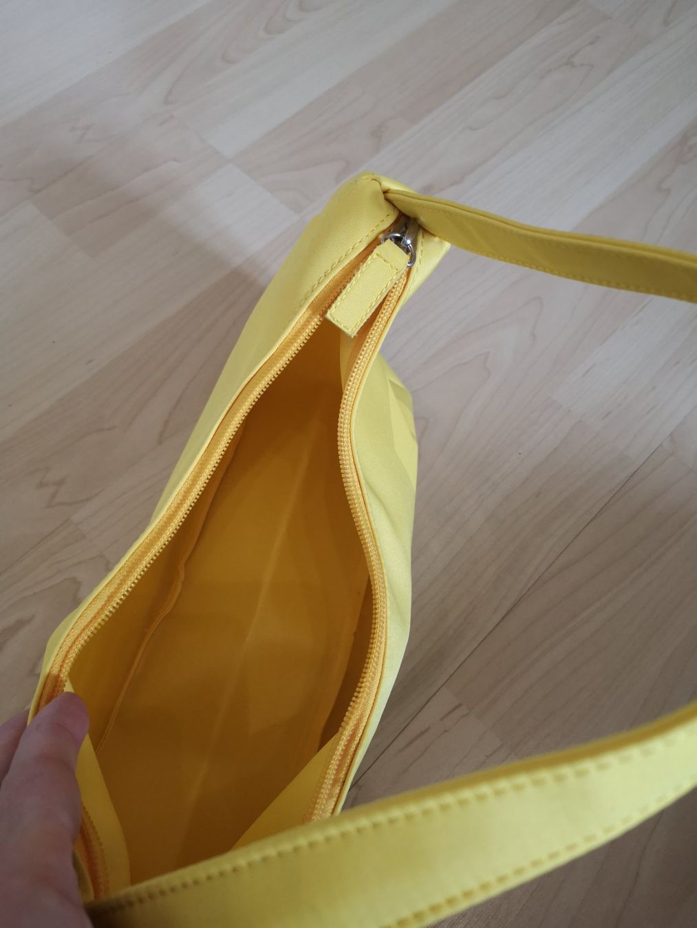 Borse da donna: Handtasche gelb – Usato da Büttikon AG venduto da PAM120319 4