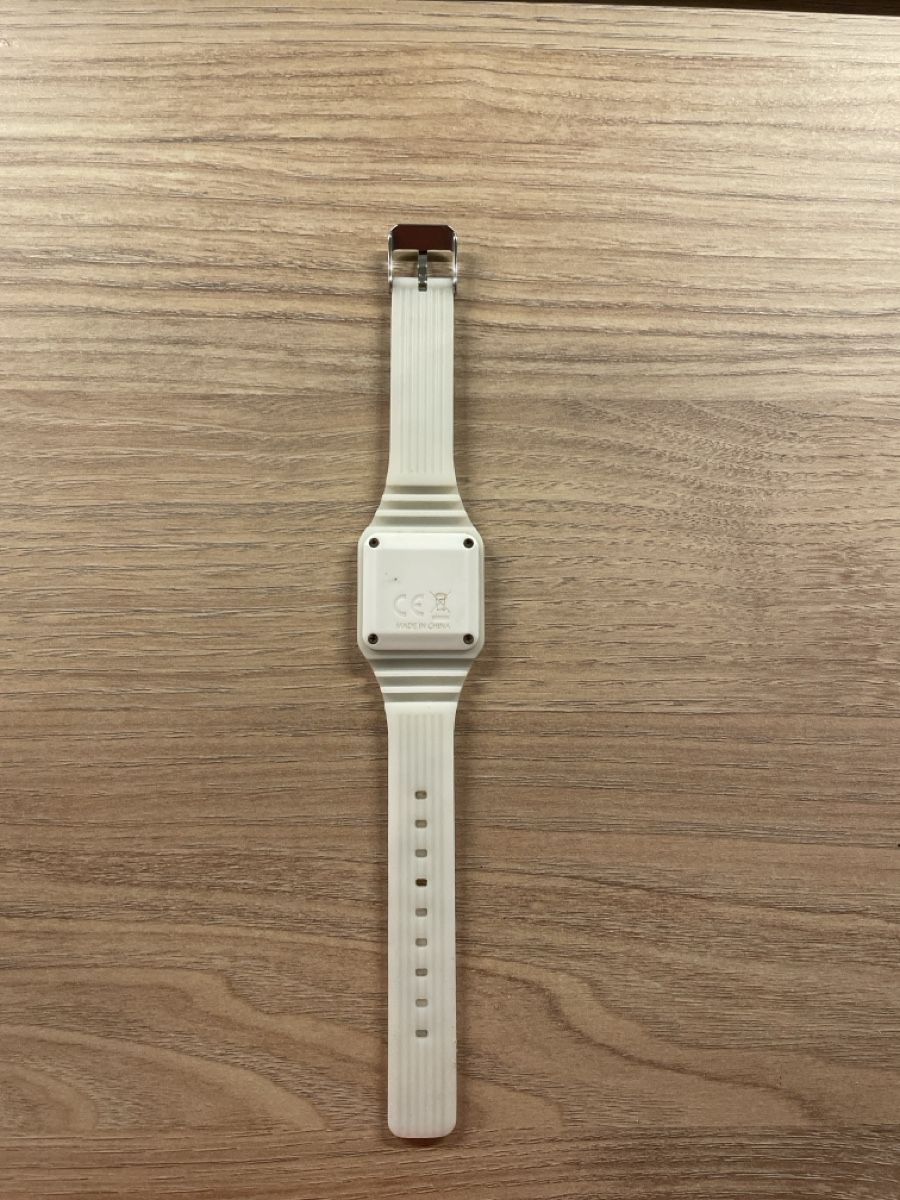 Orologi: Digital watch white pirate theme used condition – Usato da Rolle venduto da abbesses 1
