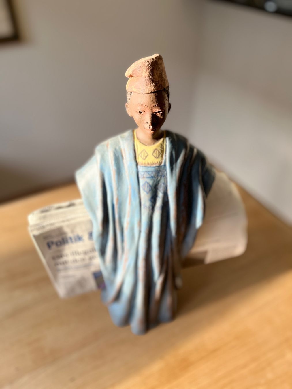 Statuette: Statut porte journal signée - Nigeria – Usato da Dübendorf venduto da SHAS2009