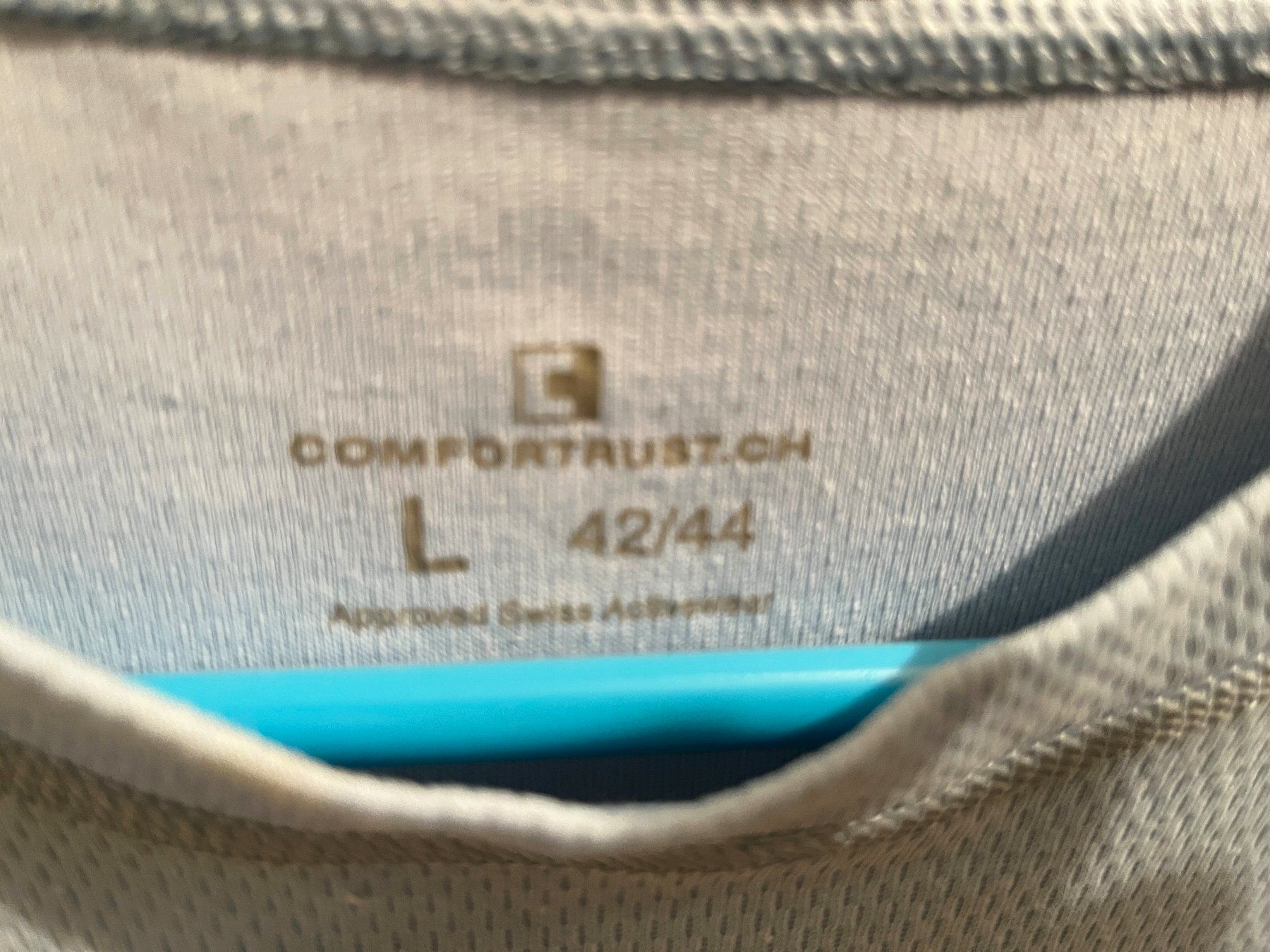 T-Shirts: Damen Sportshirt Grösse L – Neu (gemäss Beschreibung) aus Glattbrugg von Ariel012 2