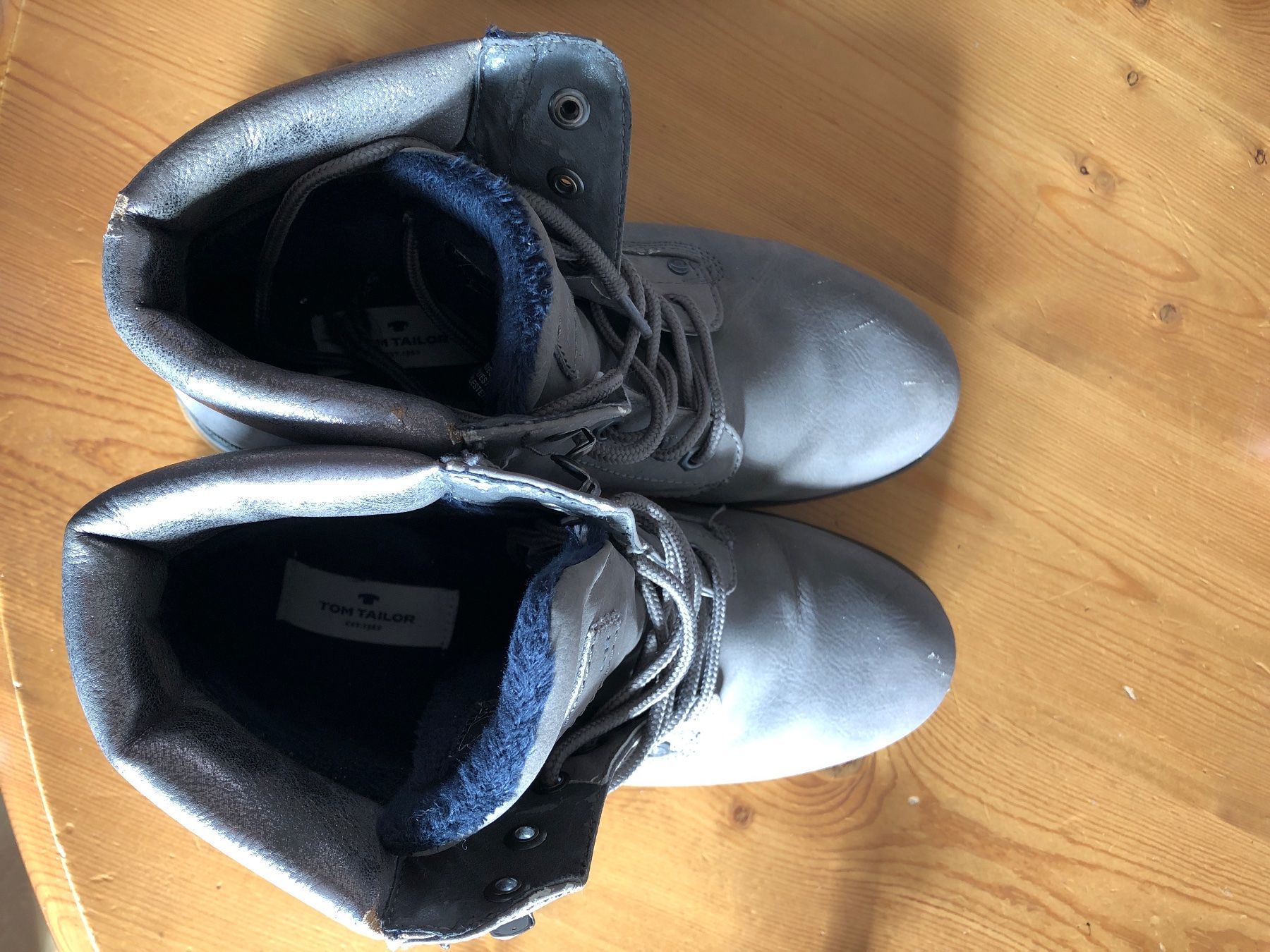 Tom Tailor Scarpe da donna: Tom Tailor Winterboots Grau Gr.38 kaum getragen – Usato da Bellinzona venduto da eri_5kqz