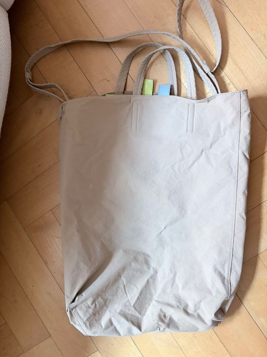Acne Studios Taschen: Stylish Beige Tote Bag by Acne Studios – Gebraucht aus Zürich von Michelleanca