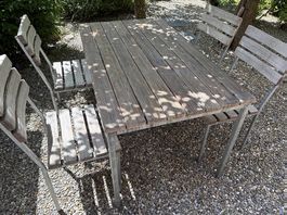 Gartentisch und Gartenstühle Schweizer Holz Lärche 140 x 80