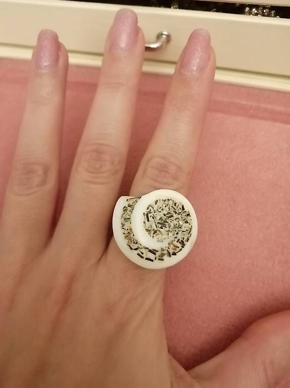 Anelli: Anello di conchiglia – Nuovo (secondo la descrizione) da Davesco-Soragno venduto da Mia_sii