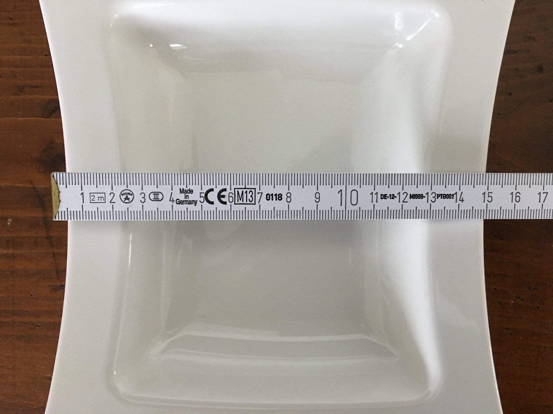 Servierplatten: ROSLER FORMSCHÖNE SCHALE WEISS – Gebraucht aus Subingen von Etageren 5