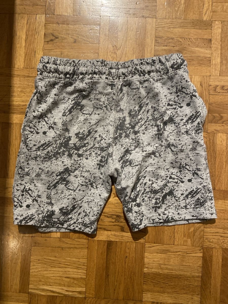 Hosen: Short Urban Classics gris/noir, taille 128 – Gebraucht aus Genève von captus 1