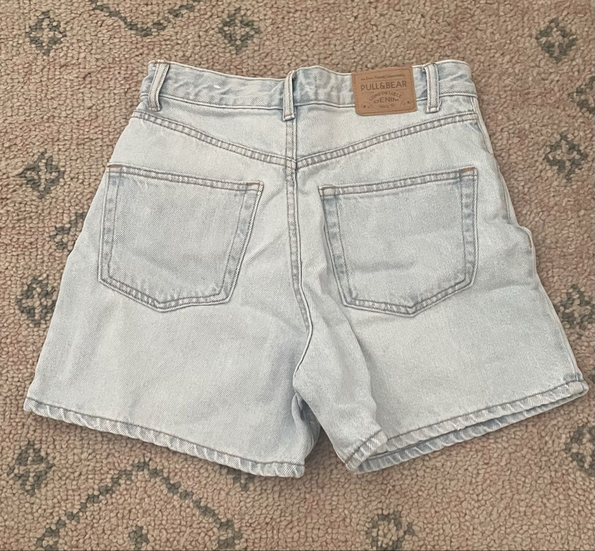 Pull&Bear Jeans: Pull & Bear Jeans Shorts  – Usato da Oetwil am See venduto da ser_j95v 1