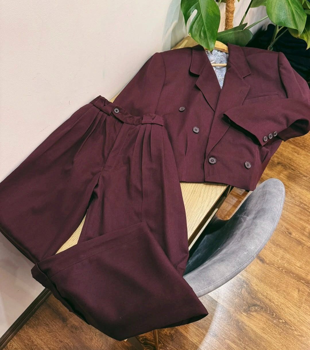 Costumi: Damenanzug – Usato da Leissigen venduto da ali_k9v8 7